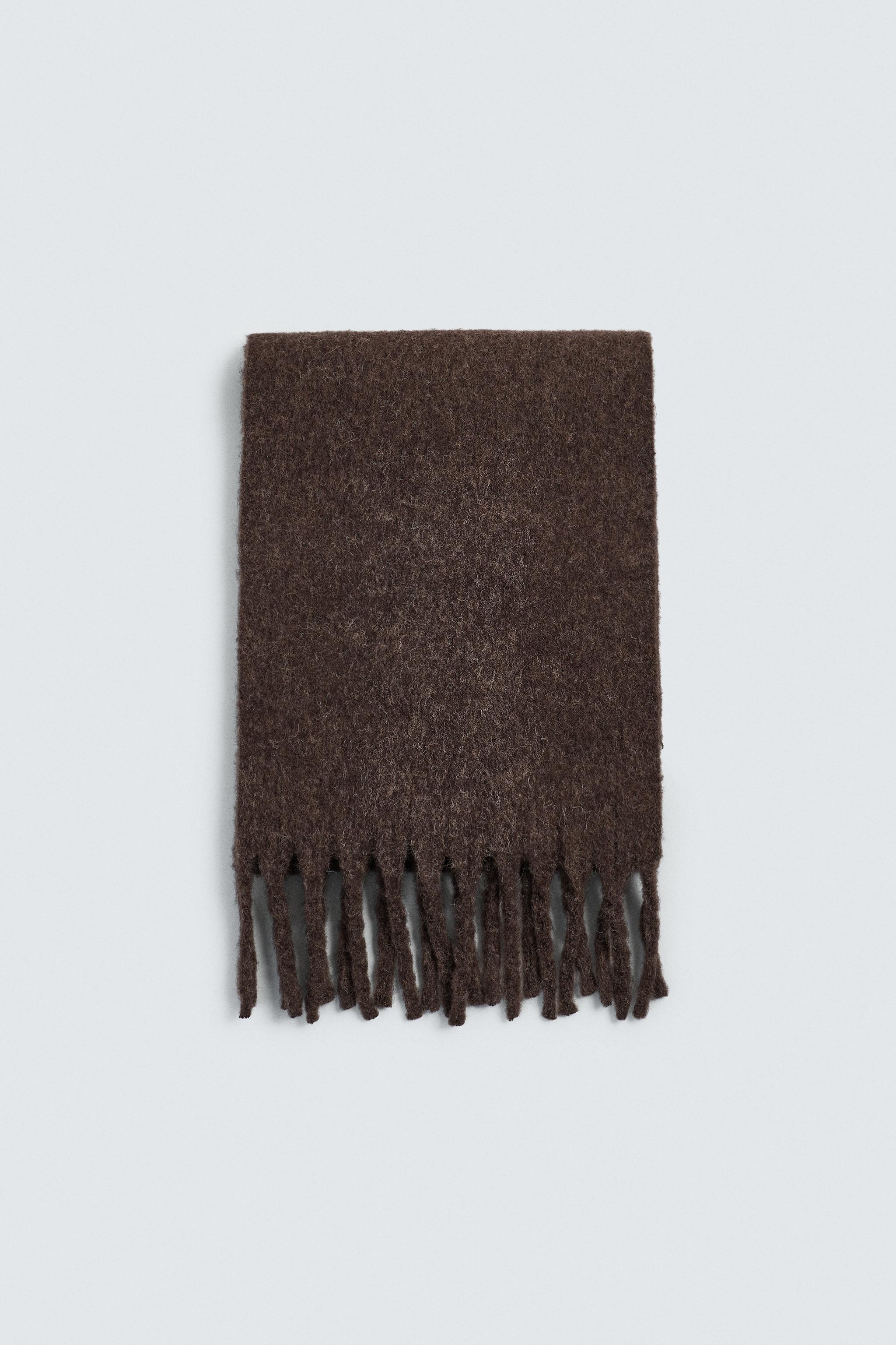 BRUSHED TEXTURE FRINGED SCARF